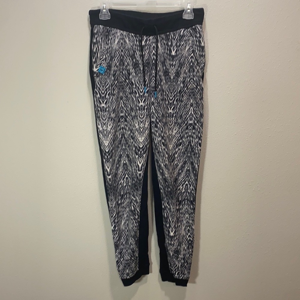 Nike black and white sweatpants joggers high waisted zebra‎ print abstract